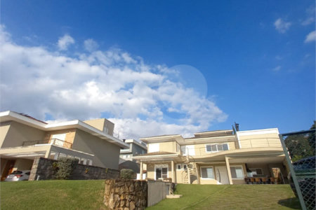 Casa à venda com 4 suítes no condomínio Alpes de Vinhedo, Vinhedo - SP