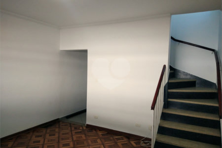 Sobrado à venda com 3 quartos em Chora Menino, São Paulo, SP