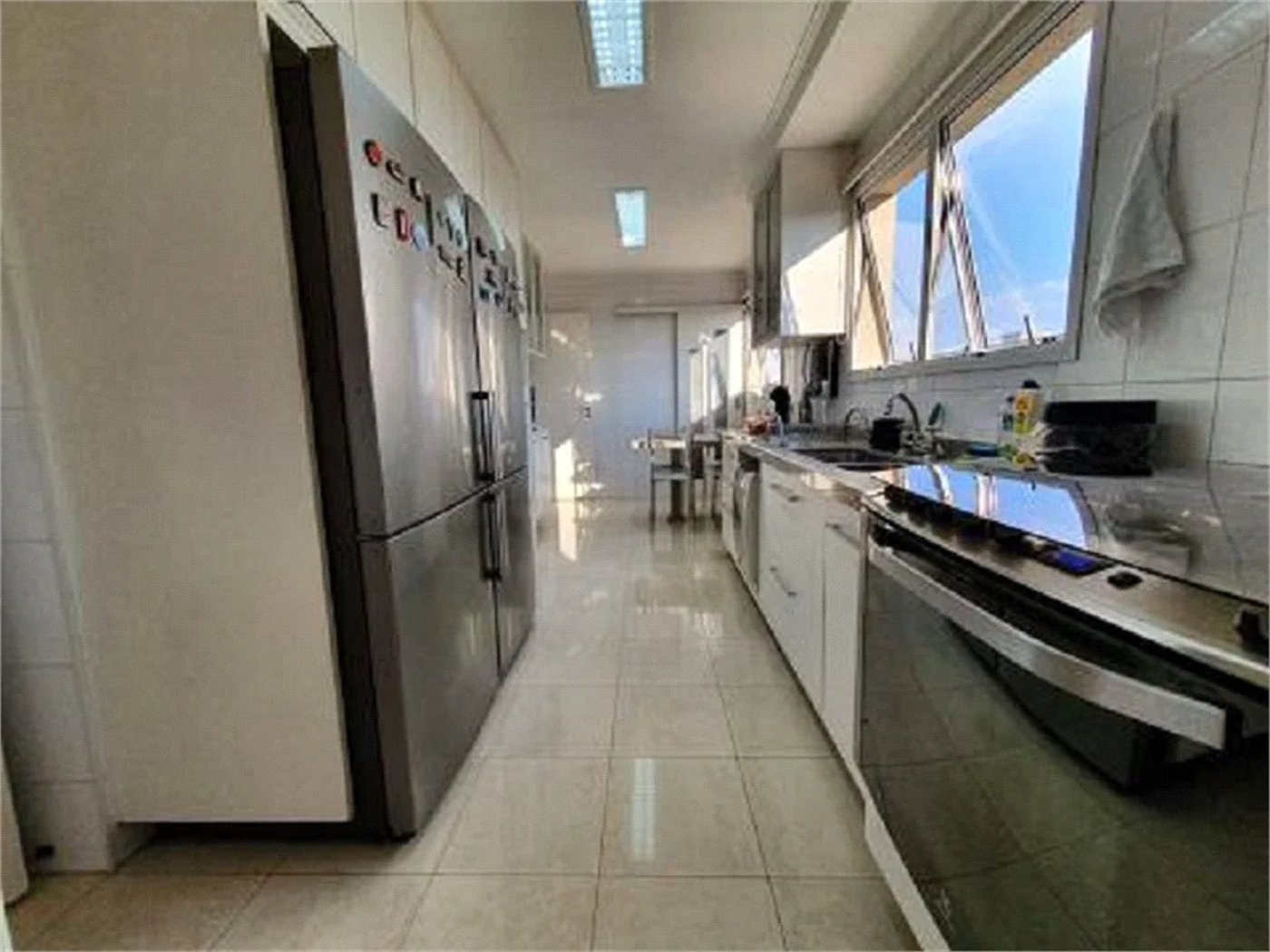 Apartamento à venda com 3 suítes em Vila Progredior, São Paulo, SP