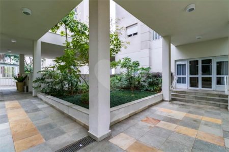 Apartamento à venda com 3 quartos, sendo 1 suíte, em Vila Andrade, São Paulo, SP