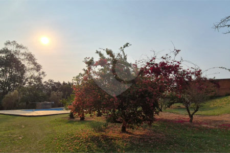 Terreno à venda em Condomínio Residencial Pinheiros do Lago, Alambari, SP
