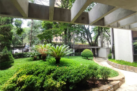 Apartamento à venda com 4 suítes em Moema, São Paulo, SP