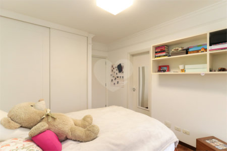 Apartamento à venda com 3 quartos, sendo 2 suítes, em Campo Belo, São Paulo, SP