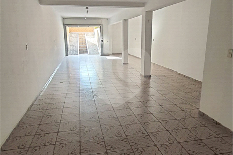 Sobrado à venda com 4 quartos, sendo 1 suíte, em Vila Pereira Barreto, São Paulo, SP