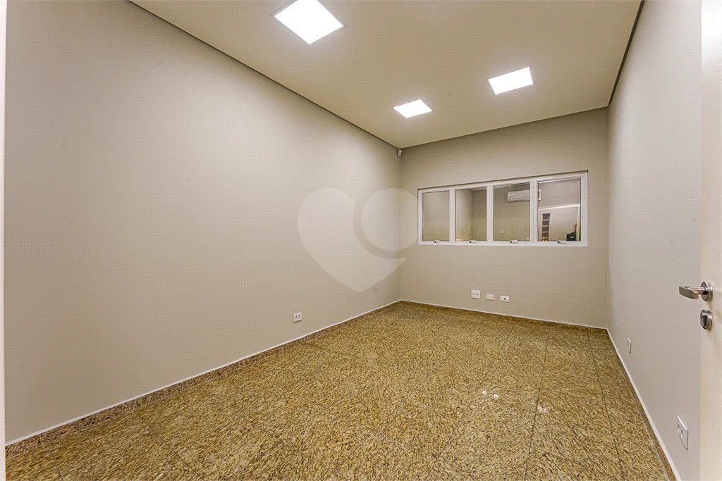 Prédio inteiro comercial á venda e locação na Vila Leopoldina.