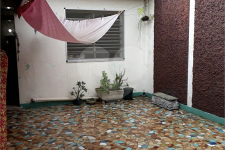 Casa à venda com 2 quartos, sendo 1 suíte,  em Vila Anastácio, São Paulo, SP