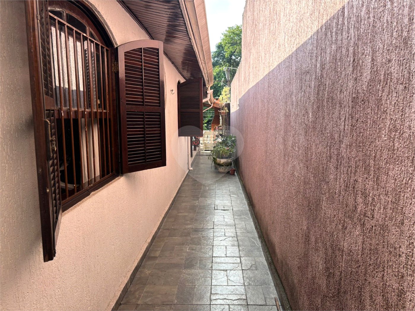 Casa à venda com 3 quartos, sendo 1 suíte, em Guarapiranga, São Paulo, SP