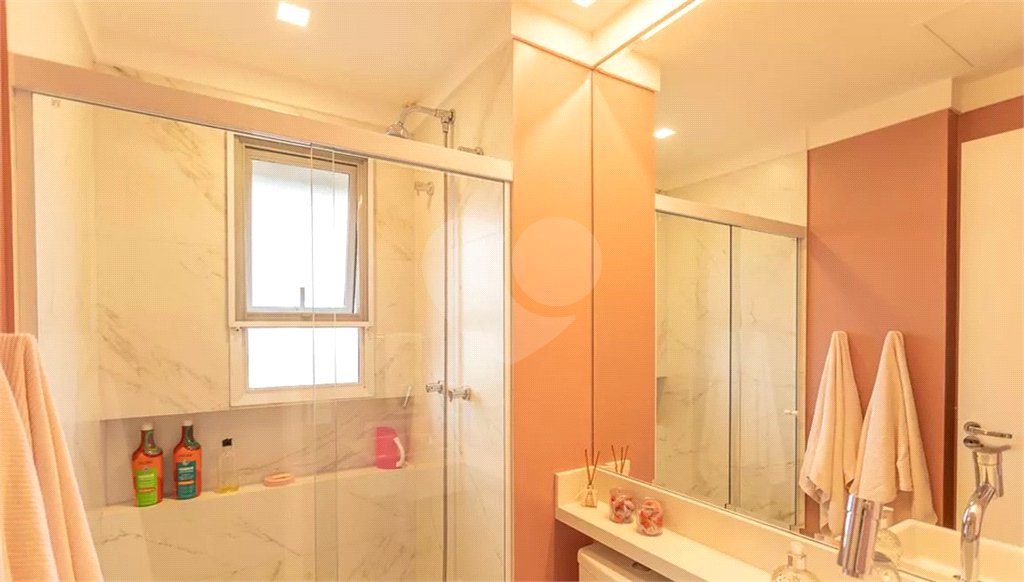 Apartamento à venda com 3 quartos, sendo 1 suíte, em Vila Anastácio, São Paulo, SP
