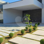 Casa à venda com 3 suítes no condomínio Shambala III, Atibaia - SP