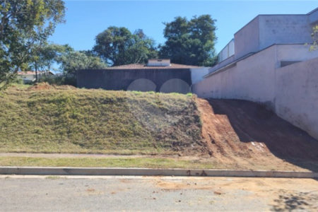 Terreno à venda com 1 suíte no condomínio Jatobás, Vinhedo - SP