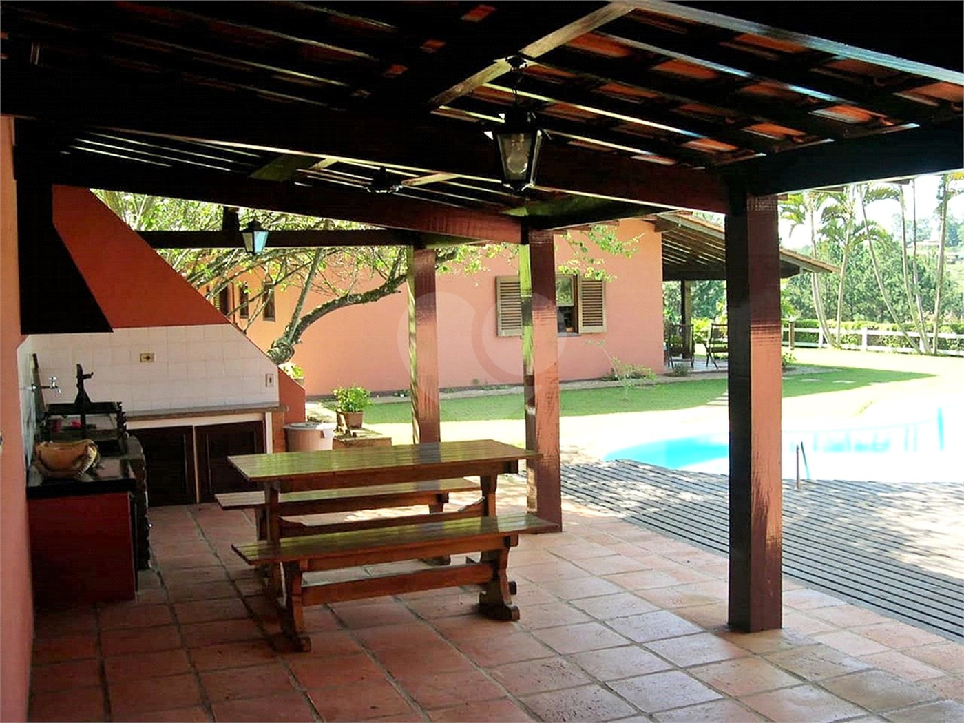 Casa em condomínio à venda ou para alugar com 4 quartos, sendo 2 suítes, em Caixa D´água, Vinhedo, SP
