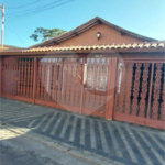 Casa à venda com 3 quartos, sendo 1 suíte, em Vila Scarpelli, Santo André, SP