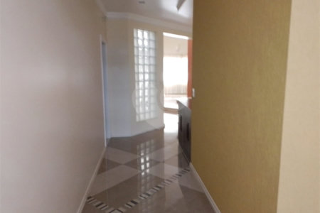Casa à venda com 4 quartos, sendo 2 suítes,  em Vila Santista, Atibaia, SP