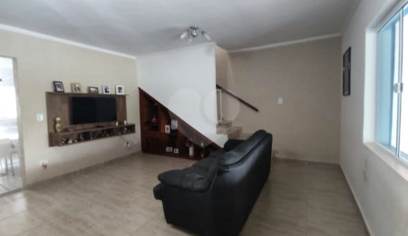 Sobrado à venda com 3 quartos, sendo 1 suíte, em Jardim Alvinópolis, Atibaia, SP