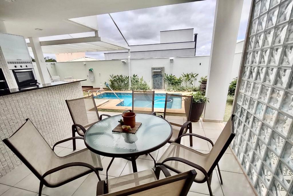 Casa à venda com 3 suítes no condomínio Aldeia da Mata, Votorantim - SP