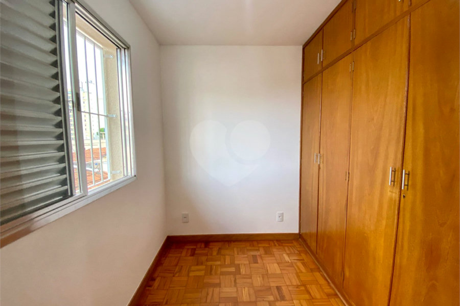 Sobrado à venda com 4 quartos, sendo 1 suíte, em Vila Guarani, São Paulo, SP