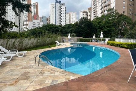 Apartamento à venda com 3 suítes em Vila Andrade, São Paulo, SP
