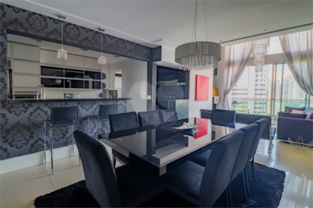 Apartamento à venda com 3 quartos, sendo 2 suítes,  em Cidade Monções, São Paulo, SP