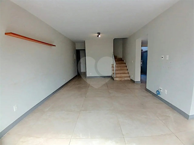 Sobrado à venda com 3 quartos, sendo 1 suíte,  em Brooklin, São Paulo, SP
