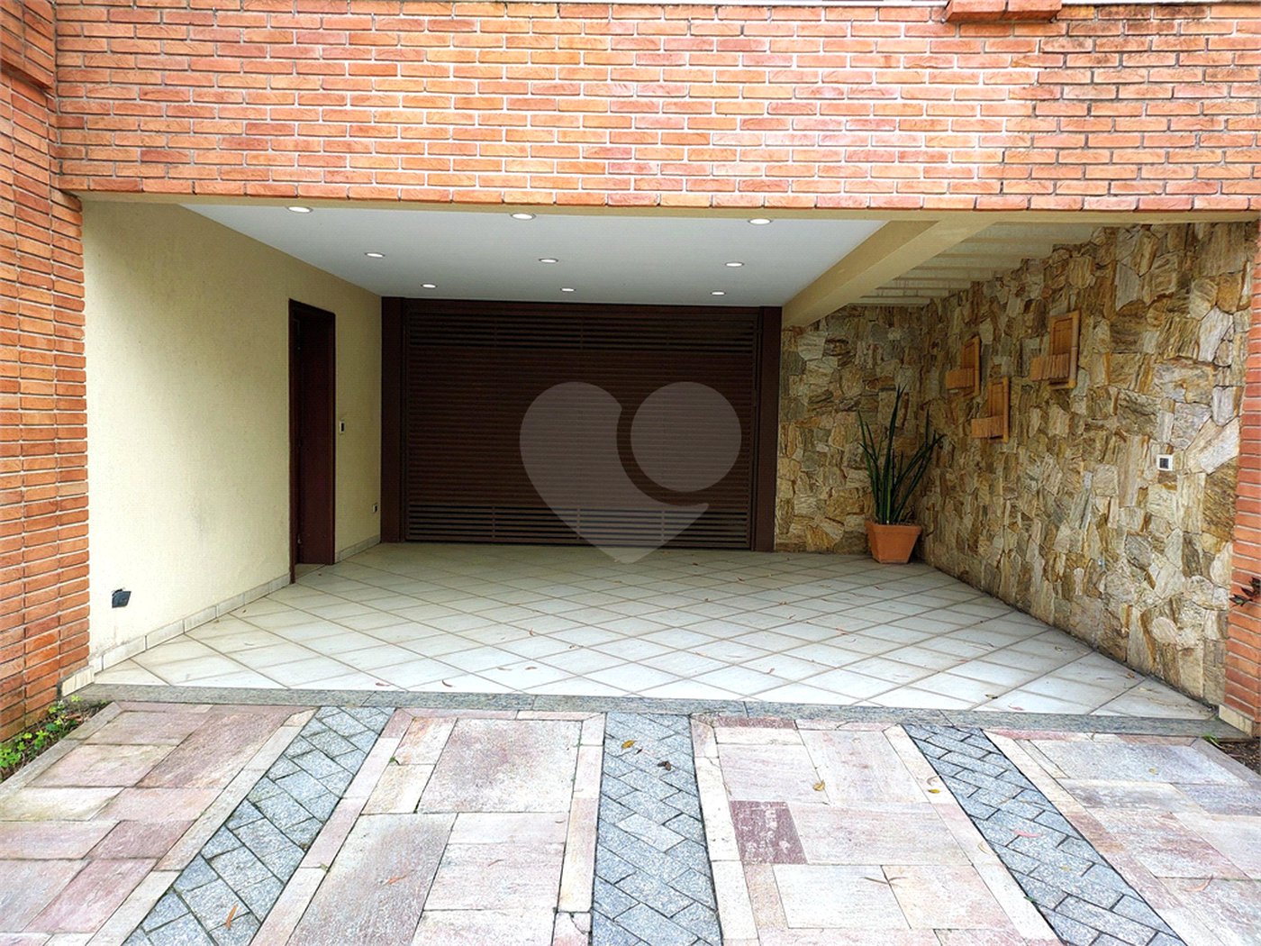 Casa à venda com 3 suítes no condomínio Chácara Francesa, São Paulo - SP