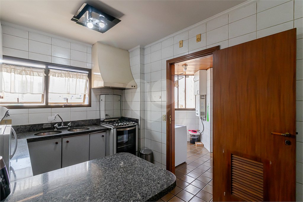 Apartamento à venda com 3 suítes em Aclimação, São Paulo, SP