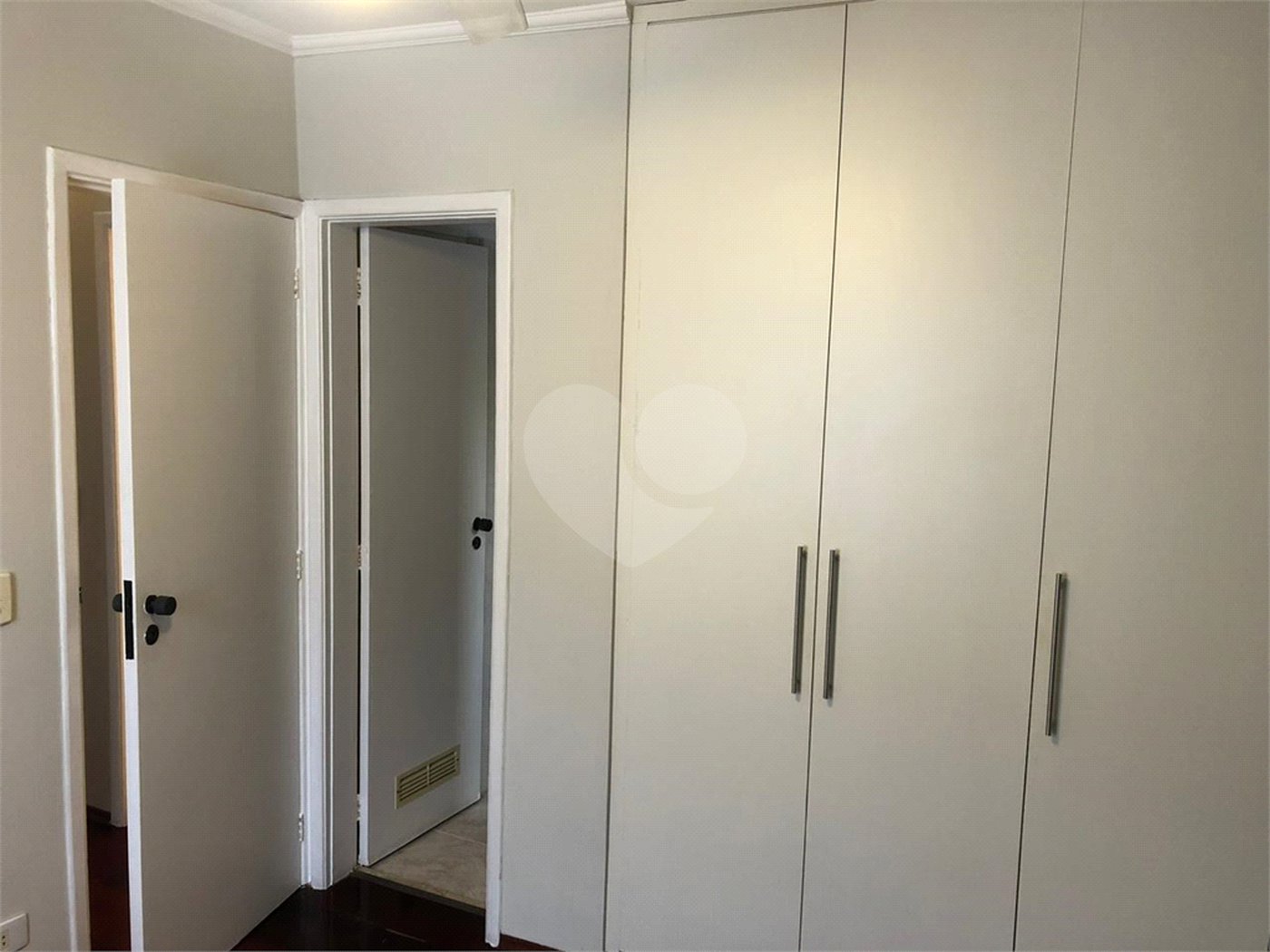Apartamento à venda com 2 quartos, sendo 1 suíte,  em Vila Olímpia, São Paulo, SP