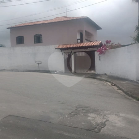 Casa à venda com 3 quartos, sendo 1 suíte,  em Jardim Jussara, Mogi das Cruzes, SP