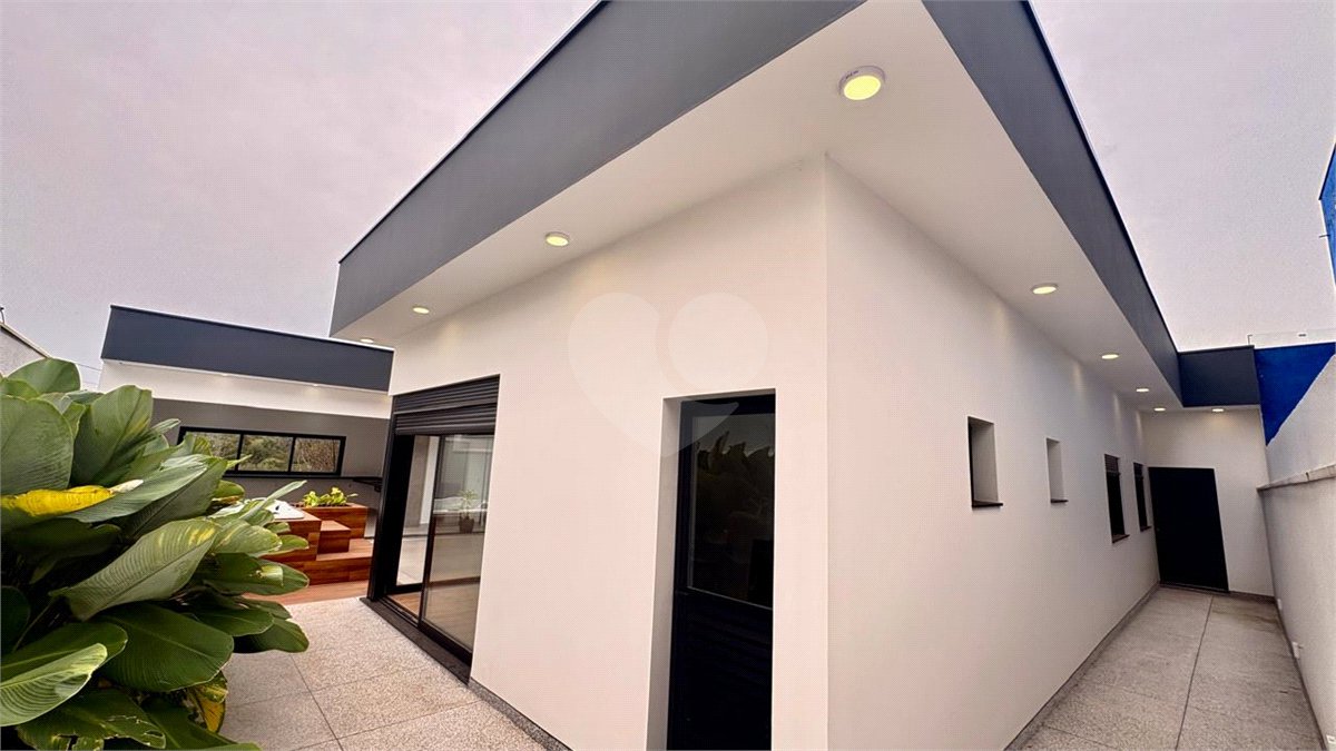 Casa à venda com 3 suítes no condomínio Campos do Conde I e II, Sorocaba - SP
