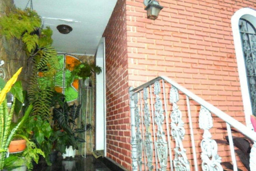 Sobrado à venda com 4 quartos, sendo 2 suítes, em Jardim Leonor Mendes de Barros, São Paulo, SP