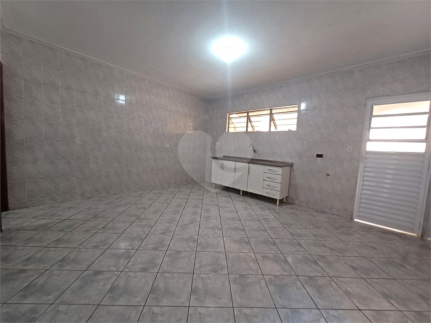 Sobrado à venda com 2 quartos em Jardim Guaíba, Sorocaba, SP