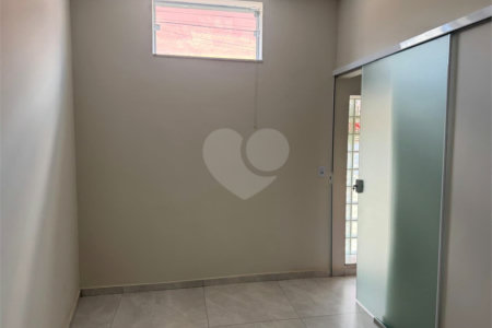 Sobrado à venda com 3 quartos, sendo 1 suíte,  no Centro, Itapetininga, SP