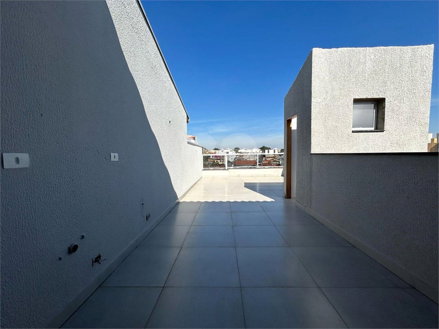 Apartamento à venda com 2 quartos, sendo 1 suíte,  em Vila Guarani, Santo André, SP