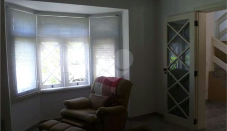 Casa à venda com 3 quartos, sendo 1 suíte,  no condomínio Vivenda das Vinhas, Vinhedo - SP