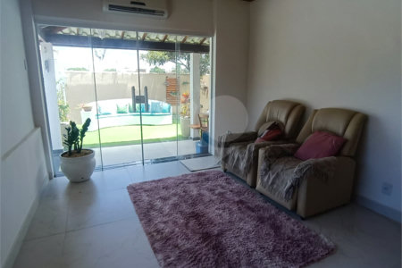 Casa à venda com 3 quartos, sendo 1 suíte, em Caminho de Búzios, Cabo Frio, RJ
