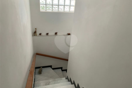 Casa à venda com 3 quartos, sendo 1 suíte, em Campo Belo, São Paulo, SP