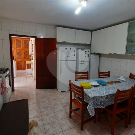Sobrado à venda com 4 quartos, sendo 1 suíte, em Parada Inglesa, São Paulo, SP