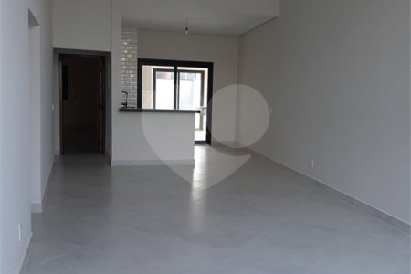 Casa à venda com 3 quartos, sendo 1 suíte, em Residencial/Comercial, Vinhedo, SP
