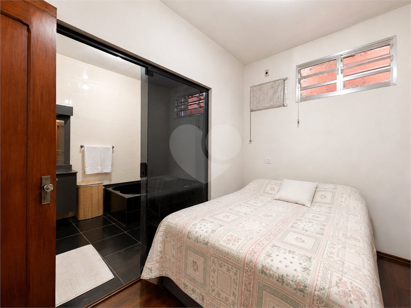 Casa de Vila à venda com 4 quartos, sendo 1 suíte, em Cupecê, São Paulo, SP