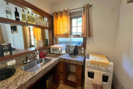 Casa à venda com 4 suítes no condomínio Quinta do Lago, Petrópolis - RJ
