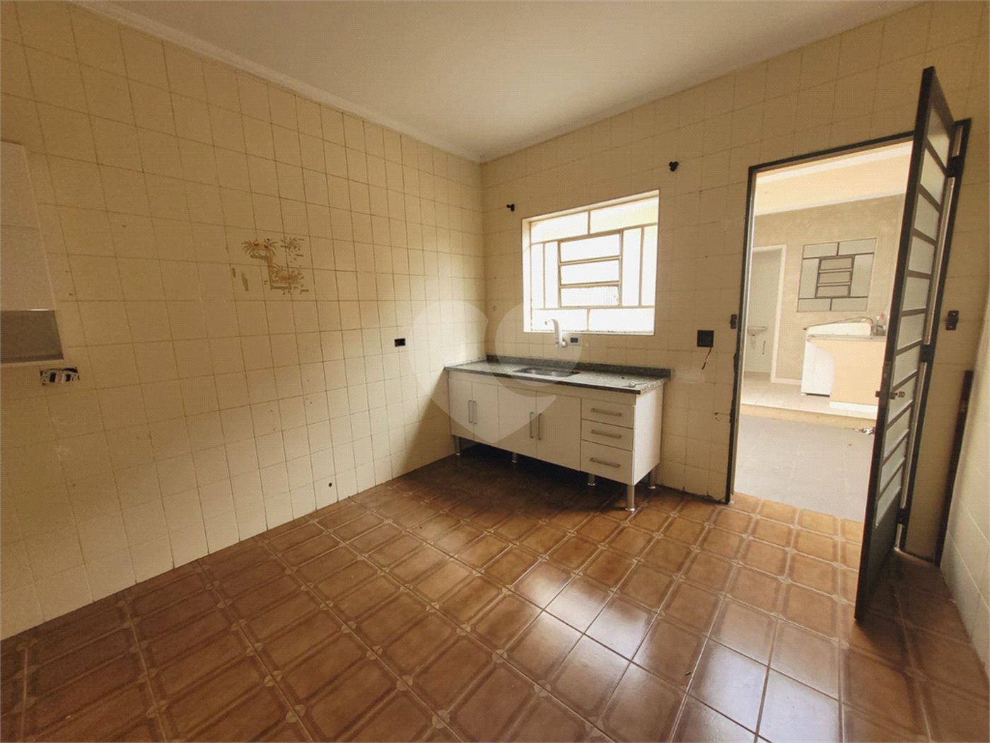 Casa à venda com 3 quartos, sendo 1 suíte, em Parque Maria Domitila, São Paulo, SP