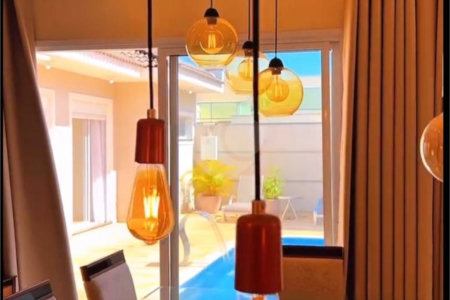 Casa à venda com 4 quartos, sendo 3 suítes, no condomínio Lago da Serra, Araçoiaba da Serra - SP