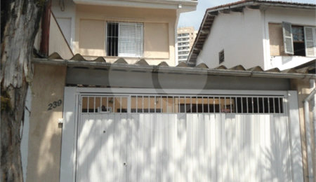 Sobrado à venda com 3 quartos em Vila Gomes, São Paulo, SP
