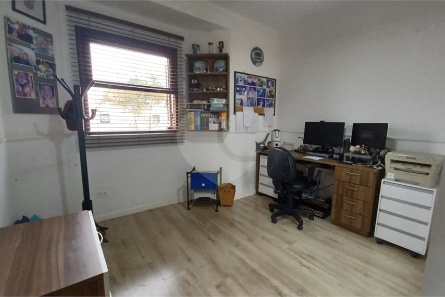 Casa à venda com 3 quartos, sendo 1 suíte, no condomínio Residencial Morada do Horto, São Paulo - SP