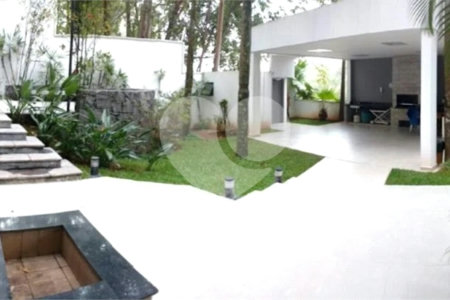 Duplex à venda com 3 quartos, sendo 1 suíte, em Vila Andrade, São Paulo, SP