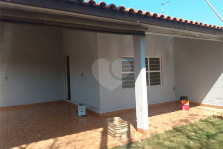 Casa à venda com 3 quartos em Vila Apolo, Itapetininga, SP