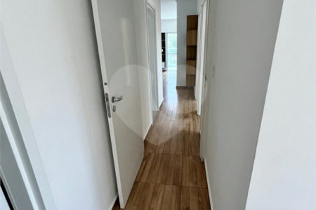 Apartamento à venda com 3 quartos, sendo 1 suíte, em Jardim Villaça, São Roque, SP