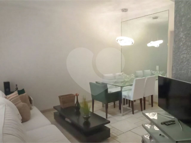 Casa à venda com 3 quartos, sendo 1 suíte,  no condomínio Villas de São Francisco, São Paulo - SP