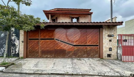 Sobrado à venda com 3 suítes em Mandaqui, São Paulo, SP