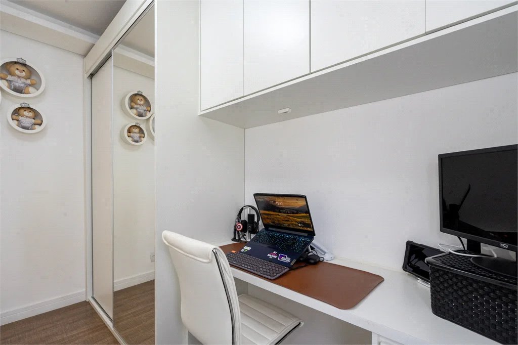 Apartamento à venda com 3 quartos, sendo 1 suíte, em Jardim Parque Morumbi, São Paulo, SP