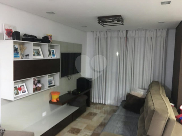 Casa à venda com 3 quartos, sendo 1 suíte,  no condomínio Village St. Louis, São Paulo - SP